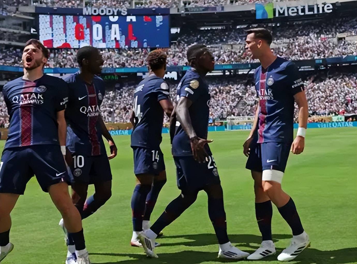 巴黎4比0皇马后,各自的未来?