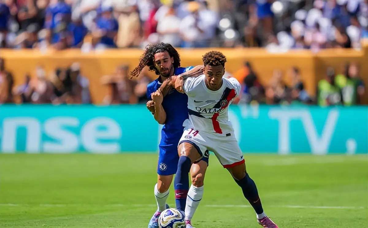 世俱杯决赛巴黎0-3爆冷失利,切尔西夺冠阿根廷中场出彩