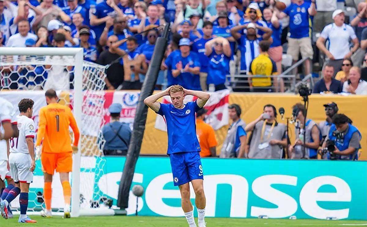 世俱杯决赛巴黎0-3爆冷失利,切尔西夺冠阿根廷中场出彩