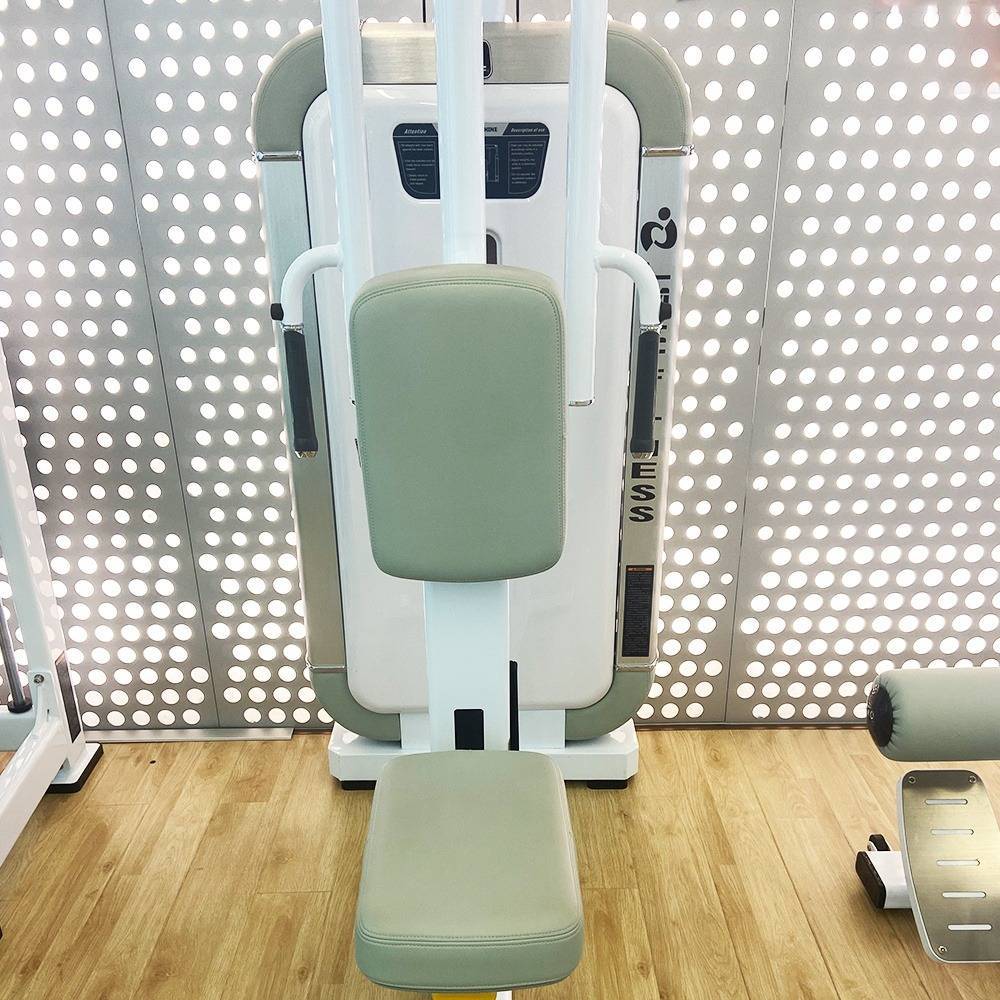 健身器械-推胸拉背训练器的正确使用方法