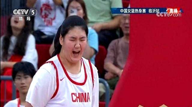 宫鲁鸣点评张子宇,身体对抗+技术还很欠缺,对她实施个性化训练