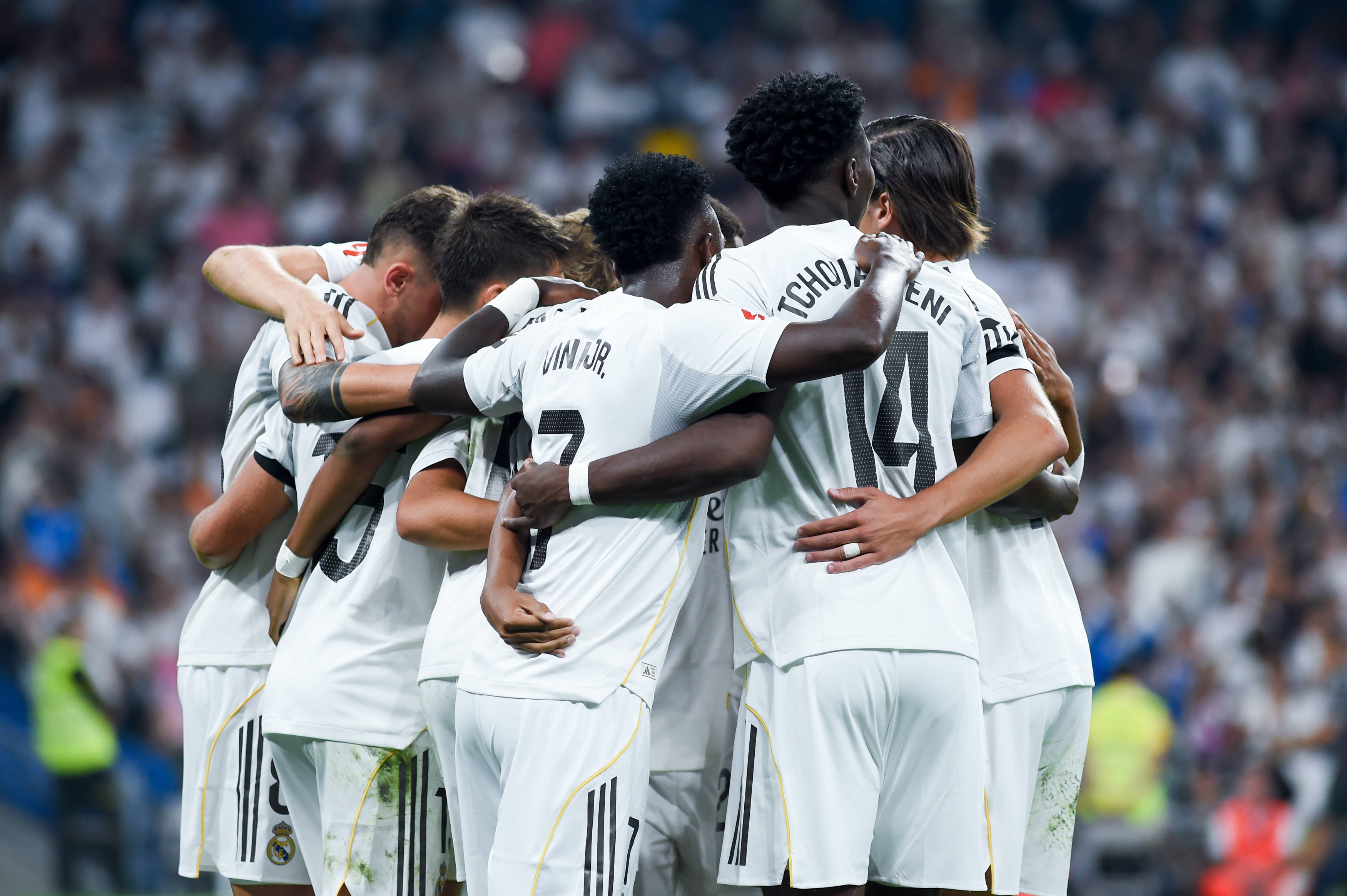 (体育)足球——西甲:皇马胜奥萨苏纳