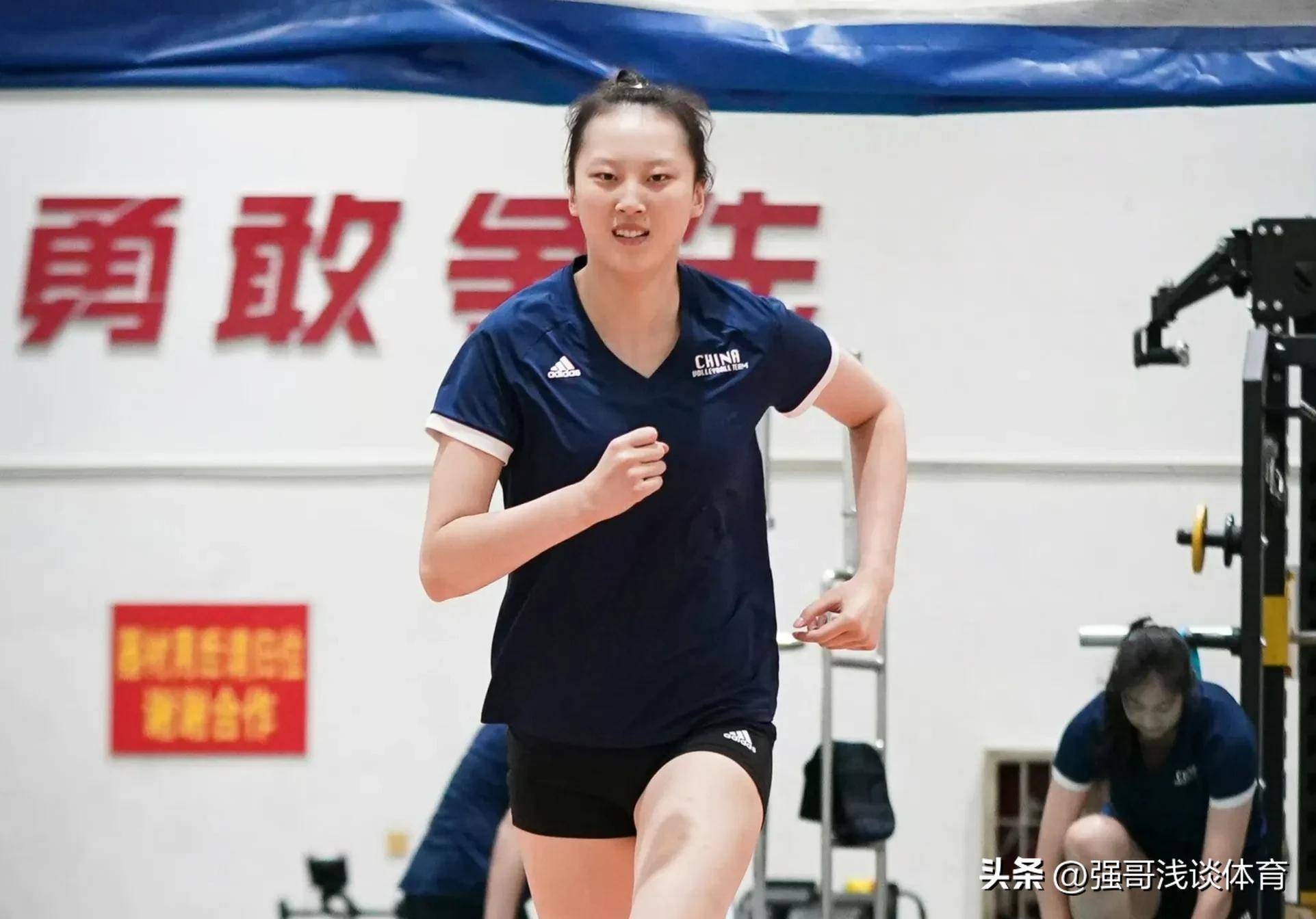 女排世锦赛14人名单出炉!巴黎周期球员主打,还有两人仅17岁