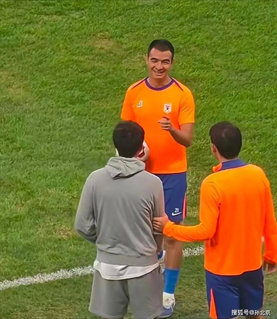 泰山官网遭侵!球迷怒斥韩鹏刘彬彬,是否对得起球迷?