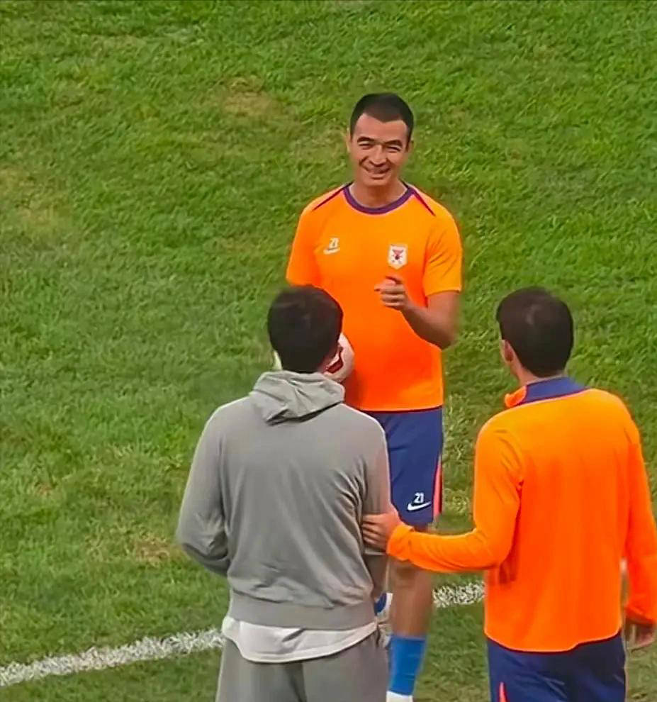 球迷要求举报韩鹏刘彬彬,泰山队官网遭沦陷