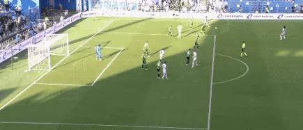 意甲全是戏！德布劳内首秀就轰进任意球，莫德里奇创下最年长首秀纪录