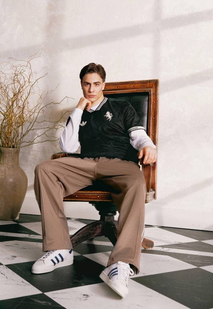 尤文图斯正式发布2025/26赛季第三球衣