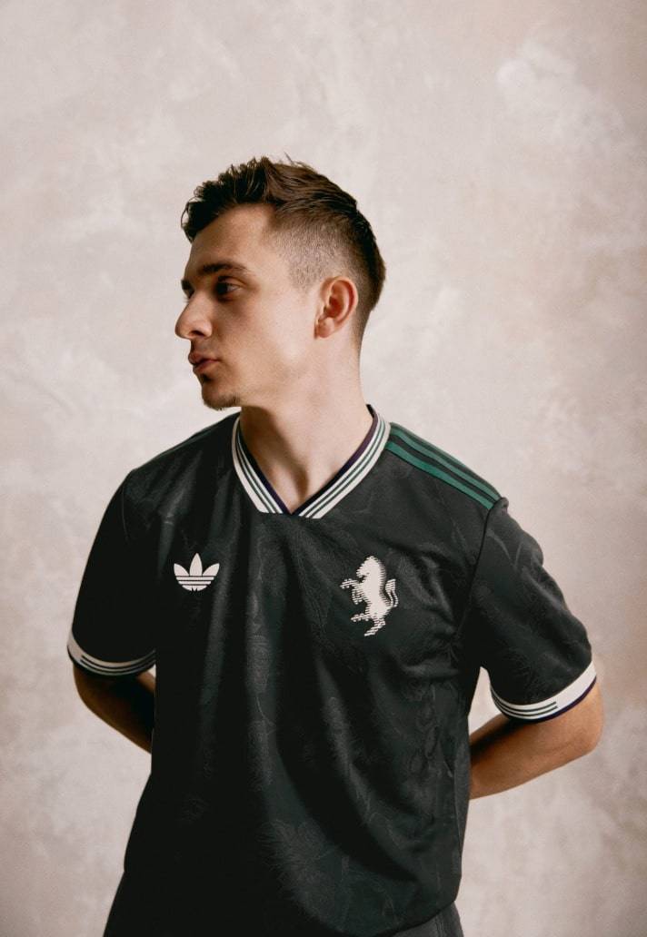 尤文图斯正式发布2025/26赛季第三球衣