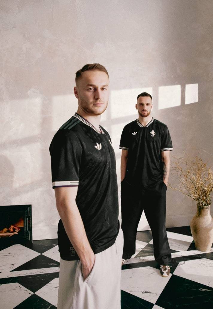 尤文图斯正式发布2025/26赛季第三球衣