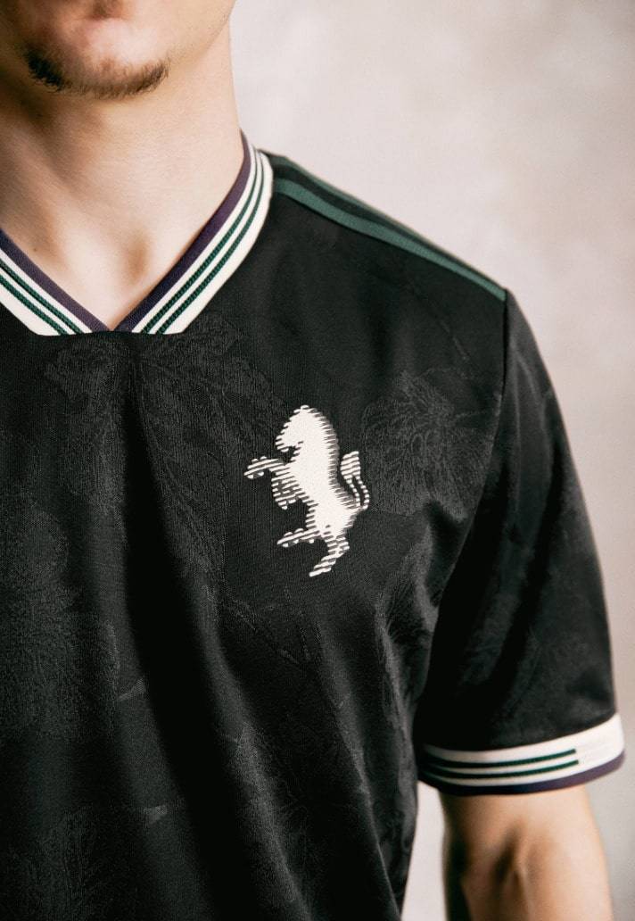 尤文图斯正式发布2025/26赛季第三球衣