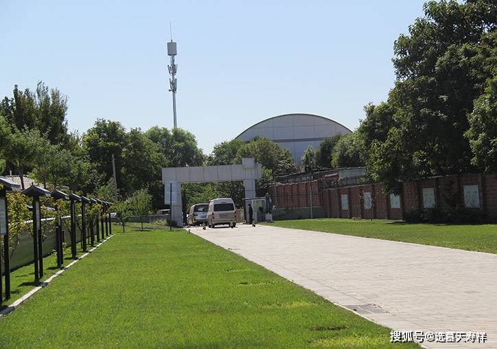 外侨公墓成立时间是？园区环境怎么样？