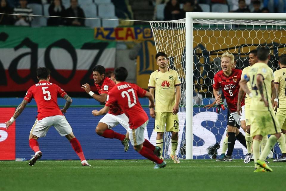 懂球帝12周年120大瞬间D组：于大宝攻破韩国，马诺拉斯绝杀巴萨